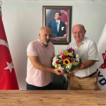 Cafer Esendemir, Engin Kanber'i ziyaret etti.