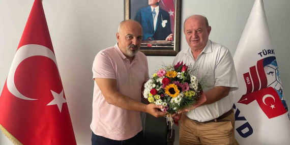 Cafer Esendemir, Engin Kanber'i ziyaret etti.